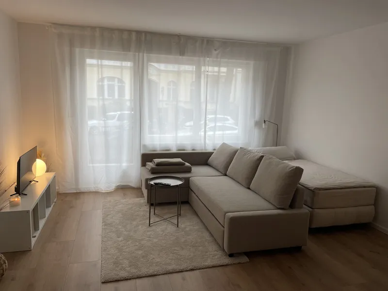 1-Zimmer-Apartment in toller Lage zwischen Schöneberg & Friedenau (Möbliert) / Besichtigung am 08.11 — photo 1